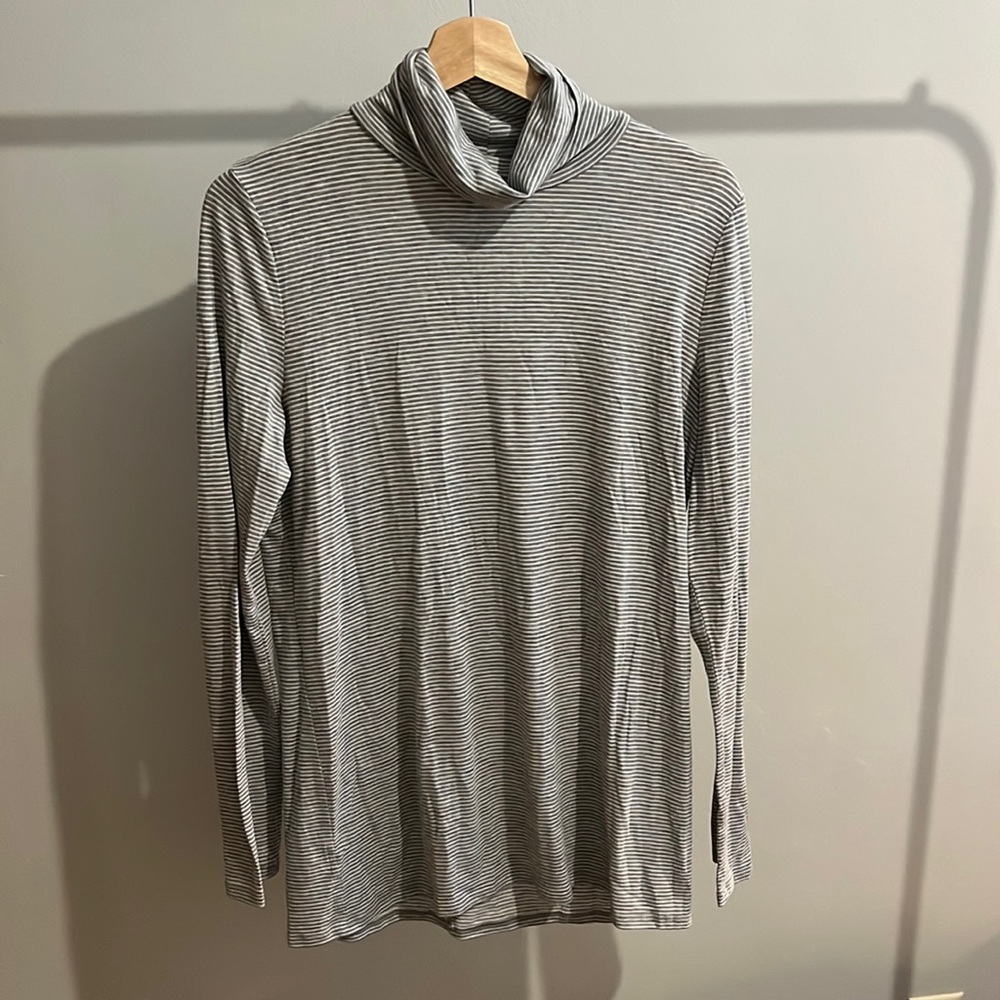Super soft Grey & White Striped Turtleneck